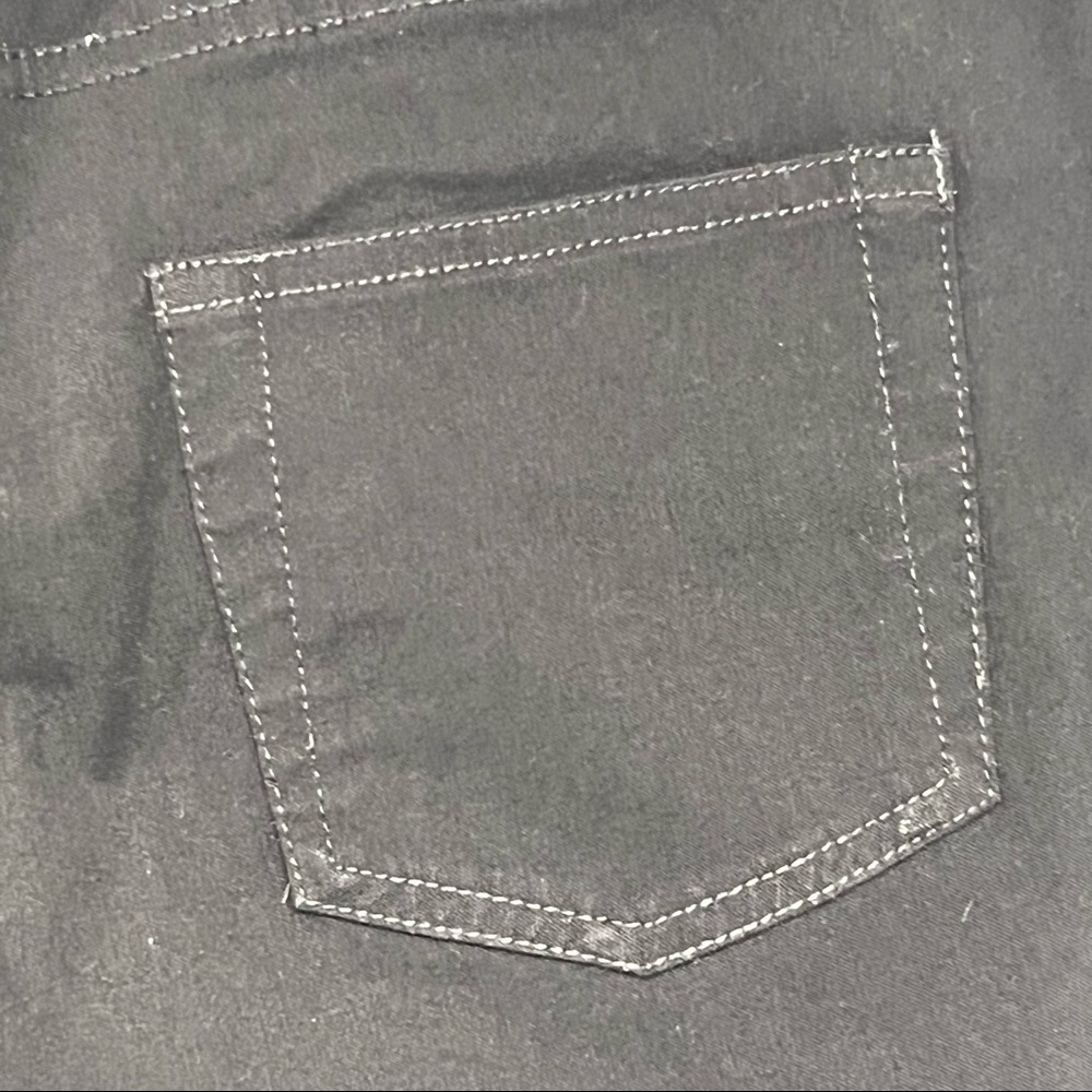 Soft Surroundings Black Stretchy Pull On Cropped Pants - Picture 9 of 11